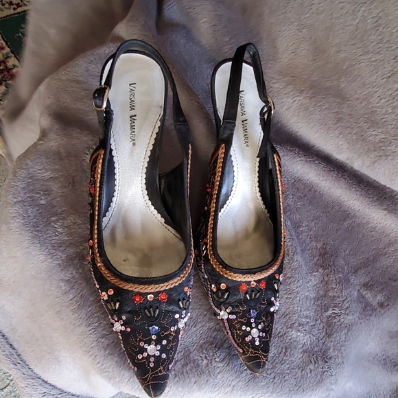 Heels - Picture 3 of 4